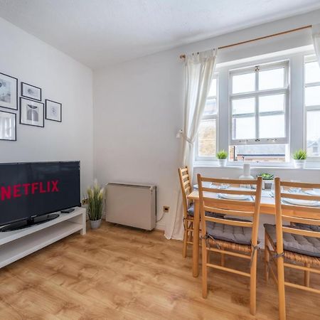 Stansted Airport & Bishops Stortford Town Centre Professional Apartment Бишъпс Стортфорд Екстериор снимка
